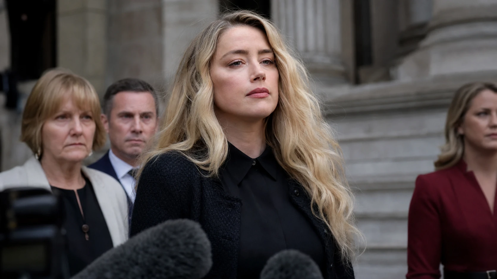 How Amber Heard Became Part of the Story - leonardo dicaprio amber